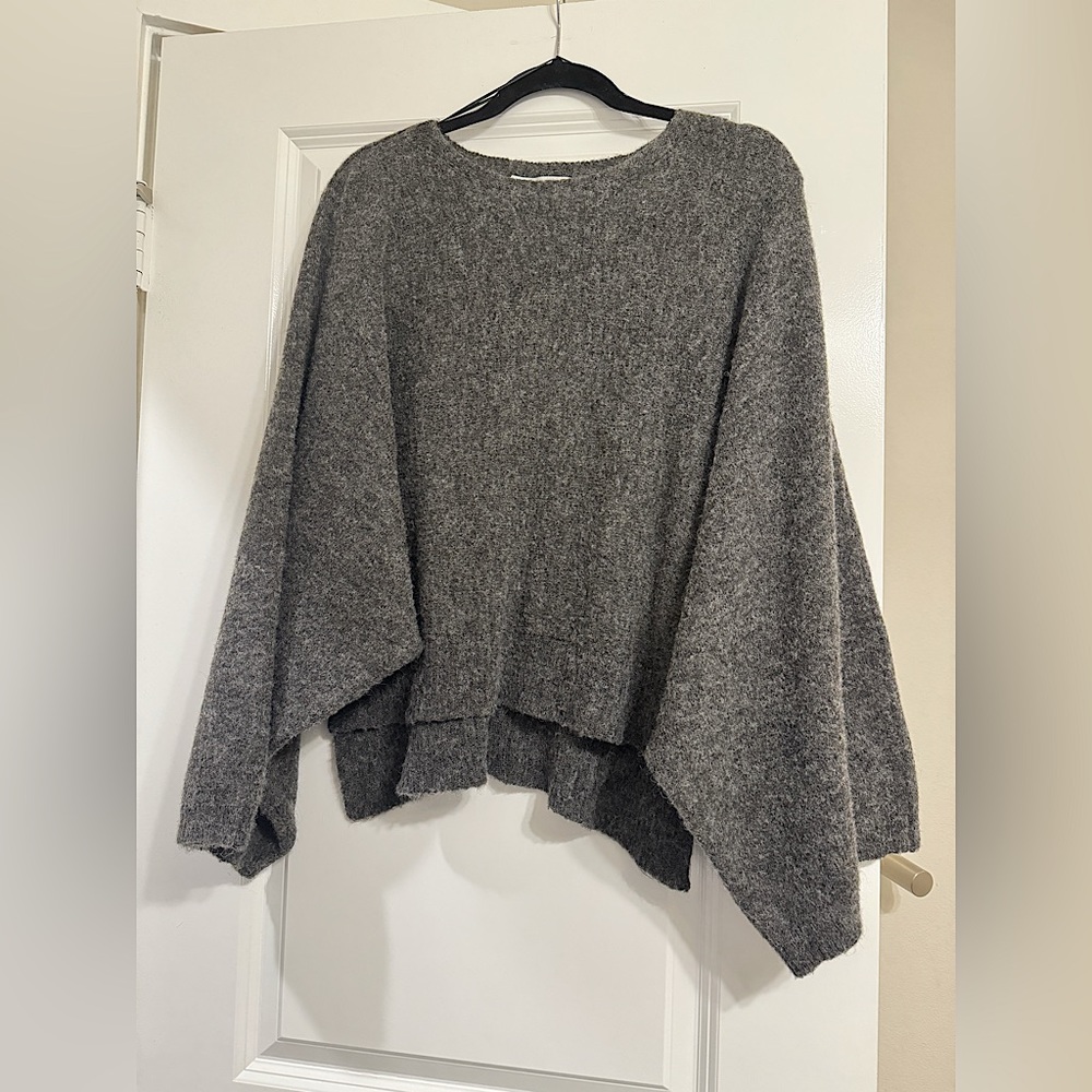 Zara oversize high low sweater size medium